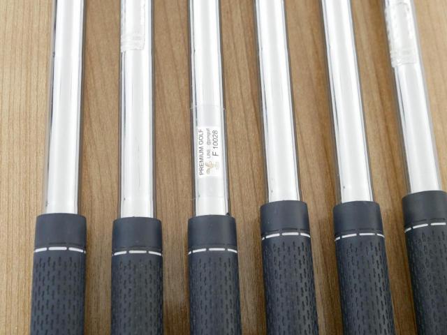 Iron set : Daiwa : ชุดเหล็ก Daiwa OnOff AKA (ออกปี 2021 หน้าเด้ง Maraging ยืดยุบได้ ตีง่าย นุ่ม ไกลมากๆ) มีเหล็ก 6-Pw,Aw (6 ชิ้น) ก้านเหล็ก NS Pro 950 NEO Flex S