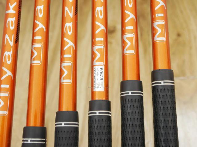 Iron set : Other Brand : ชุดเหล็ก Srixon Z565 Forged มีเหล็ก 5-Pw (6 ชิ้น) ก้านกราไฟต์ Miyazaki 8 Flex S
