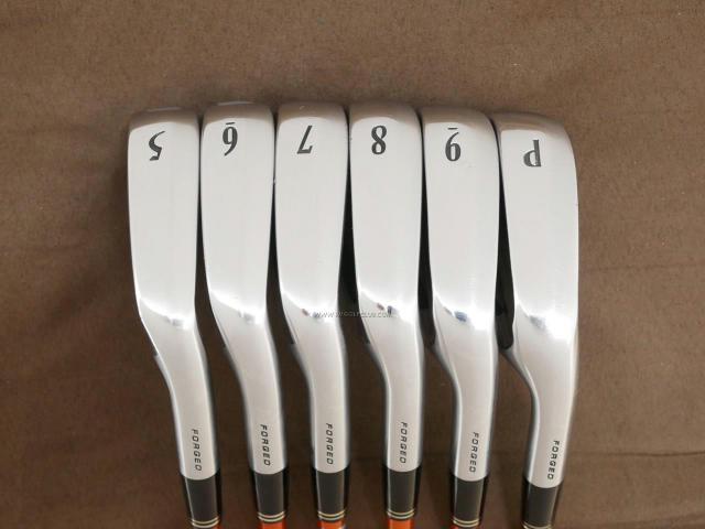 Iron set : Other Brand : ชุดเหล็ก Srixon Z565 Forged มีเหล็ก 5-Pw (6 ชิ้น) ก้านกราไฟต์ Miyazaki 8 Flex S