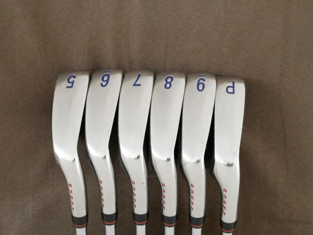 Iron set : Daiwa : ชุดเหล็ก Daiwa OnOff (ออกปี 2015 ใบใหญ่ ตีง่าย ไกล) มีเหล็ก 5-Pw (6 ชิ้น) ก้านเหล็ก NS Pro 950 Flex S