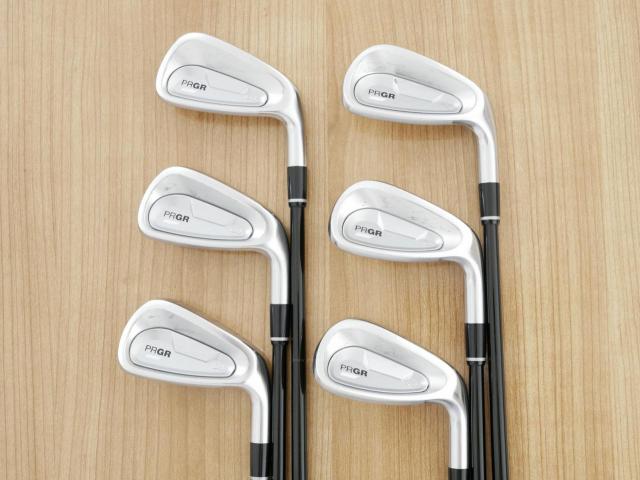 Iron set : PRGR : ชุดเหล็ก PRGR 04 Forged (รุ่นปี 2025 ตีง่าย ไกลมากๆๆ) มีเหล็ก 6-Pw,AW (6 ชิ้น) ก้านกราไฟต์ Fujikura MCI Flex SR
