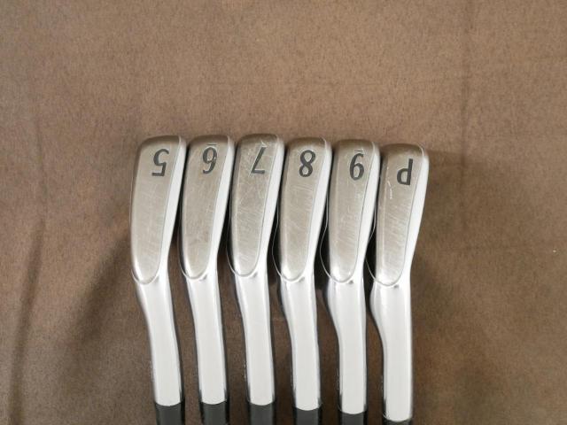 Iron set : Titleist : ชุดเหล็ก Titleist 716 T-MB Forged (ออกปี 2016) มีเหล็ก 5-Pw (6 ชิ้น) ก้านกราไฟต์ Aldila Rogue pro 75 Flex R