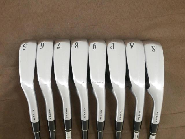 Iron set : Other Brand : ชุดเหล็ก Srixon Z585 Forged (รุ่นปี 2020) มีเหล็ก 5-Pw,Aw,Sw (8 ชิ้น) ก้านกราไฟต์ Miyazaki Mahana 6 Flex S