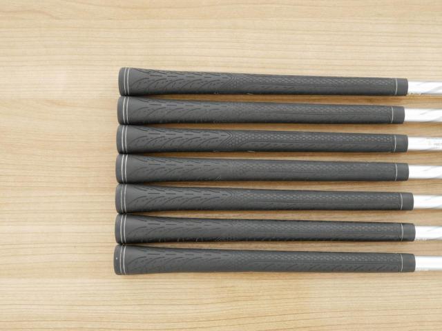 Iron set : Katana : ชุดเหล็ก Katana Voltio NINJA Model V (ปี 2020 หน้าเด้ง ตีไกล) มีเหล็ก 6-Pw,Aw,Sw (7 ชิ้น) ก้านกราไฟต์ Fujikura Voltio 40 Flex R