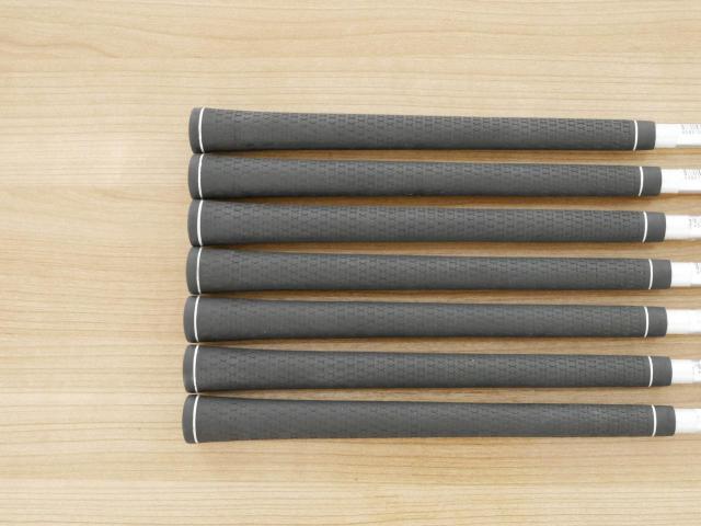 Iron set : Other Brand : ชุดเหล็ก Ryoma DSI (ตีง่ายมาก ไกลมากๆ หายากสุดๆ) มีเหล็ก 6-Pw,Aw,Sw (7 ชิ้น เหล็ก 6 ระยะเท่าเหล็ก 5 รุ่นอื่น) ก้านกราไฟต์ Tour AD Flex R