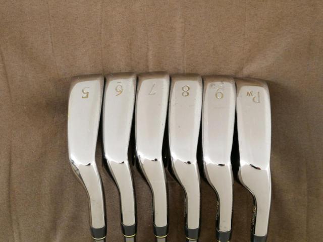Iron set : Maruman : ชุดเหล็ก Maruman Majesty มีเหล็ก 5-Pw (6 ชิ้น) ก้านกราไฟต์ Flex R