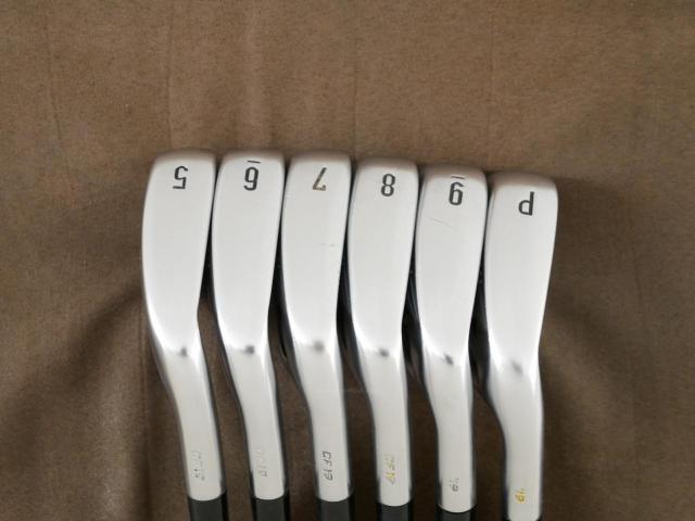 Iron set : Callaway : ชุดเหล็ก Callaway APEX Forged (ปี 2020) มีเหล็ก 5-Pw (6 ชิ้น) ก้านกราไฟต์ UST Mamiya RECOIL 95 F4 Flex S