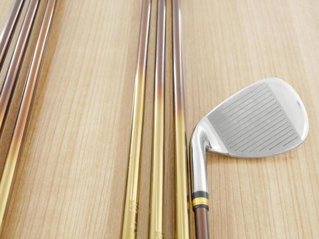 Iron set : Maruman : ชุดเหล็ก Maruman Majesty Prestigio Gold Premium (รุ่นท๊อปสุด หน้าเด้ง ตีไกลมาก ของใหม่ 1 แสนบาท) มีเหล็ก 5-Pw,Aw (7 ชิ้น) ก้านกราไฟต์ Flex R