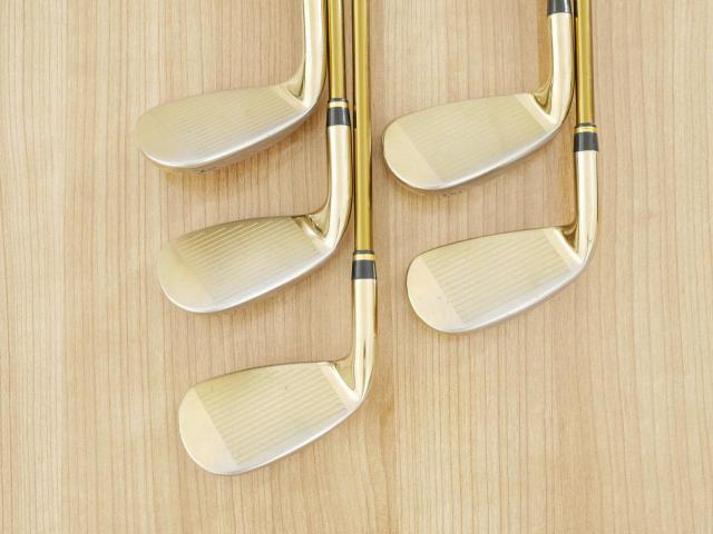 Iron set : Tsuruya : **มีตำหนิ** ชุดเหล็ก Tsuruya AXEL Gold Premium II (รุ่นปี 2017 ของใหม่ 6 หมื่นกว่าบาท หน้าเด้งสุดๆ ไกลสุดๆๆ) มีเหล็ก 7-Pw,Aw (5 ชิ้น) ก้านกราไฟต์ Flex S