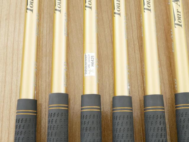 Iron set : Katana : ชุดเหล็ก Katana Voltio IV G Series I Gold (ออกปี 2016) มีเหล็ก 6-Pw,Aw,Sw (ครบเซ็ต 7 ชิ้น เหล็กยาวเป็นกระเทย) ก้านกราไฟต์ Tour AD 400 Flex R