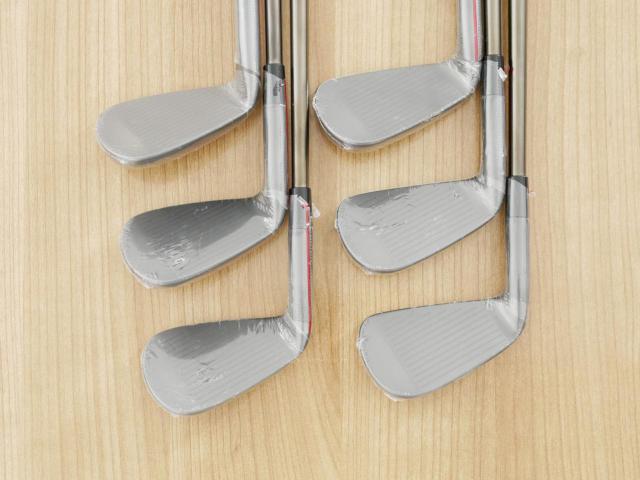 Iron set : Taylormade : **ของใหม่ ยังไม่แกะพลาสติก** ชุดเหล็ก Taylormade P7CB Forged Designer Series (หายาก ซีรี่ย์ท้อปสุด ล่าสุด ปี 2025) มีเหล็ก 5-Pw (6 ชิ้น) ก้านเหล็ก NS Pro Modus 120 Flex S