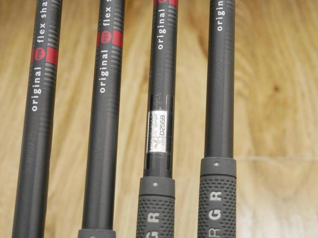 Iron set : PRGR : ชุดเหล็กกระเทย PRGR Egg PC-01 มีเหล็ก 6-9 (4 ชิ้น) ก้านกราไฟต์ Flex R (M-37)