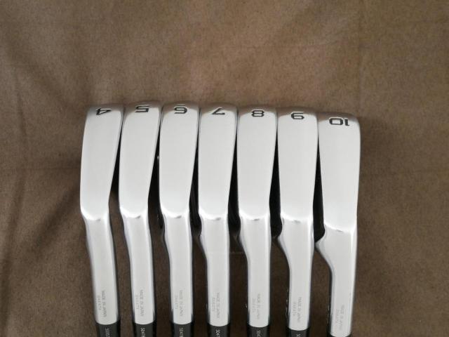 Iron set : Honma : ชุดเหล็ก Honma Tour World TW717V (Forged ปี 2015) มีเหล็ก 4-10 (7 ชิ้น) ก้านเหล็ก Dynamic Gold S200