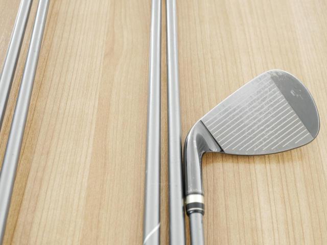 Lady club : All : ชุดเหล็กกระเทย PRGR New Egg Iron (รุ่นปี 2017 ตีง่ายและไกลมาก) มีเหล็ก 7-Pw,As (5 ชิ้น) ก้านกราไฟต์ Flex L (M-30)