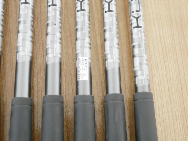 Iron set : Other Brand : **มีตำหนิ** ชุดเหล็ก Srixon Z745 Forged มีเหล็ก 4-Pw (7 ชิ้น) ก้านกราไฟต์ Mitsubishi KUROKAGE 80i Flex R