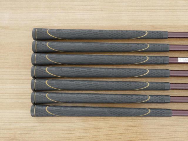 Lady club : All : ชุดเหล็ก Honma Beres IE-05 Lady (รุ่นปี 2017 ตีง่าย นุ่มเบาสบายมาก) มีเหล็ก 6-11,Sw (7 ชิ้น) ก้าน ARMRQ ∞ (39) Flex L (2 ดาว)