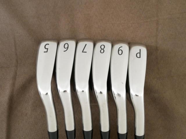 Iron set : Titleist : ชุดเหล็ก Titleist AP1 718 (ออกปี 2018) มีเหล็ก 5-Pw (6 ชิ้น) ก้านกราไฟต์ Fujikura MCI 60 Flex S