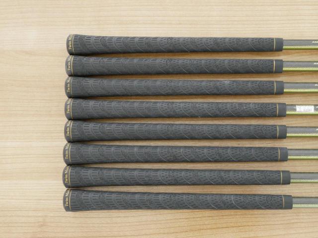 Iron set : Honma : **ก้าน 3 ดาว** ชุดเหล็ก Honma TwinMarks MG818 (รุ่นหายากก) มีเหล็ก 5-11,Sw (8 ชิ้น) ก้านกราไฟต์ ARMRQ 851 Flex R (3 ดาว)