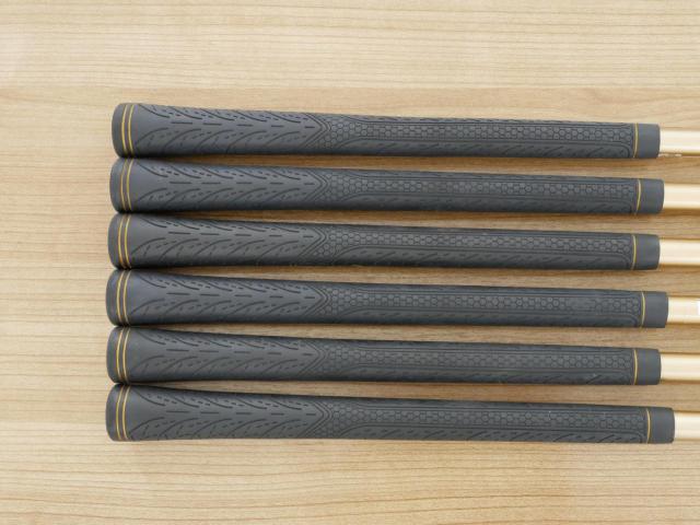 Iron set : Katana : ชุดเหล็ก Katana Voltio Model J Gold (ปี 2018 หน้าเด้ง ตีง่าย ไกล) มีเหล็ก 5-Pw (6 ชิ้น) ก้านกราไฟต์ Fujikura Speeder 550 Flex SR