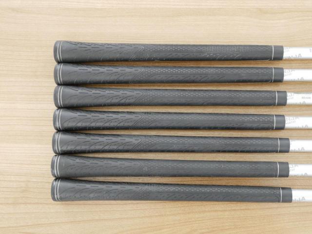 Iron set : Katana : ชุดเหล็ก Katana NINJA Hybrid Iron (รุ่นปี 2021 หน้าเด้ง ตีไกลมาก) มีเหล็ก 6-Pw,Aw,Sw (7 ชิ้น) ก้านกราไฟต์ Flex SR