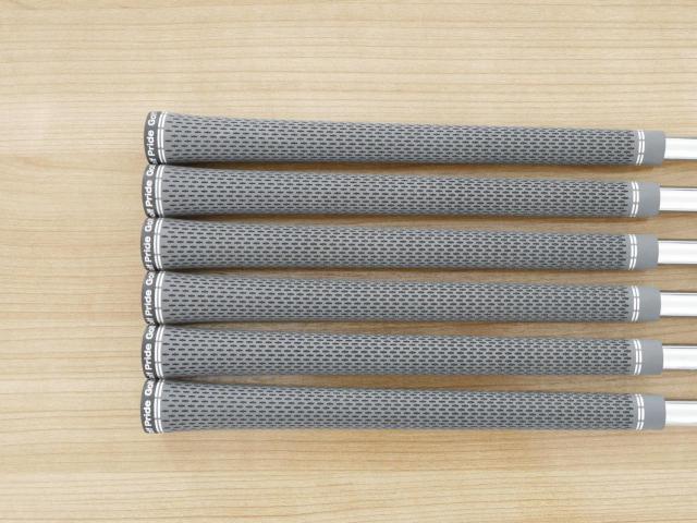 Iron set : Taylormade : ชุดเหล็ก Taylormade P790 (ตัวท้อปสุด ล่าสุด ออกปี 2025 Japan Spec.) มีเหล็ก 5-Pw (6 ชิ้น) ก้านเหล็ก NS Pro 950 NEO Flex S