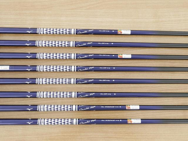 Iron set : Mizuno : ชุดเหล็ก Mizuno JPX EIII SV Titanium (ตัวท้อป ใบใหญ่ที่สุดของ Mizuno ตีง่ายมาก หน้าเด้ง ตีไกล) มีเหล็ก 5-Pw,Aw,Sw (8 ชิ้น) ก้านกราไฟต์ Flex SR