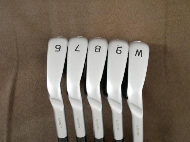 Iron set : Ping : ชุดเหล็ก Ping i240 (รุ่นล่าสุด ออกปี 2025) มีเหล็ก 6-Pw (5 ชิ้น) ก้านเหล็ก Dynamic Gold 95 S200