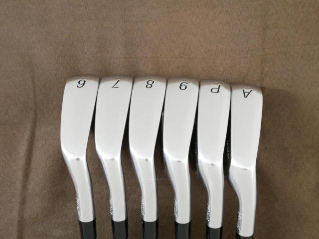 Iron set : PRGR : ชุดเหล็ก PRGR 03 Forged (รุ่นปี 2023 ตีง่าย ไกลมากๆๆ) มีเหล็ก 6-Pw,AW (6 ชิ้น) ก้านเหล็ก NS Pro 85 Flex SR (M-40)