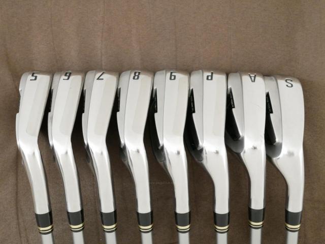 Iron set : Other Brand : ชุดเหล็ก Ryoma DSI (ตีง่ายมาก ไกลมากๆ หายากสุดๆ) มีเหล็ก 5-Pw,Aw,Sw (8 ชิ้น เหล็ก 5 ระยะเท่าเหล็ก 4 รุ่นอื่น) ก้านกราไฟต์ Tour AD Flex R
