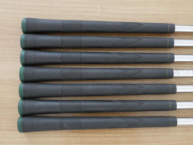 Iron set : Tsuruya : ชุดเหล็ก Tsuruya S-II (ใบใหญ่ ตีง่าย) มีเหล็ก 5-Pw,Sw (7 ชิ้น) ก้านเหล็ก NS Pro 950 Flex R