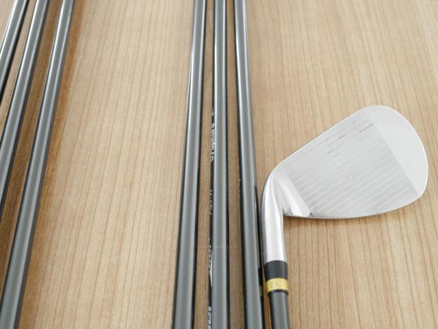 Iron set : Other Brand : ชุดเหล็ก Akira ADR (ใบใหญ่ หน้าเด้ง ไกล) มีเหล็ก 5-Pw,Aw (7 ชิ้น) ก้านกราไฟต์ Fujikura Motore Speeder 60i Flex R