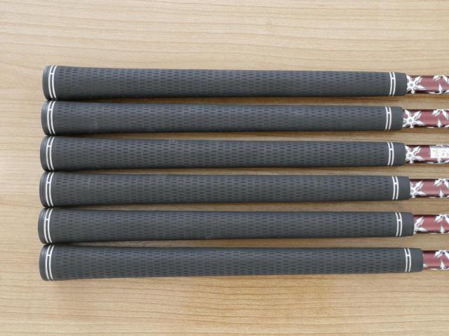 Iron set : Ping : ชุดเหล็ก Ping G700 (ปี 2019 Japan Spec. ใบใหญ่ ง่ายที่สุด ไกลที่สุดของ Ping) มีเหล็ก 6-Pw,Aw (6 ชิ้น) ก้านกราไฟต์ Mitsubishi FUBUKI Flex R
