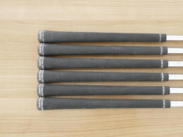 Iron set : Titleist : ชุดเหล็ก Titleist T400 (ออกปี 2023 ตีง่ายที่สุด ไกลที่สุด) มีเหล็ก 6-Pw,43 (6 ชิ้น) ก้านเหล็ก NS Pro 880 AMC Flex S