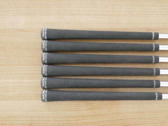 Iron set : Titleist : ชุดเหล็ก Titleist T400 (ออกปี 2023 ตีง่ายที่สุด ไกลที่สุด) มีเหล็ก 7-Pw,43,49 (6 ชิ้น) ก้านเหล็ก NS Pro 880 AMC Flex S