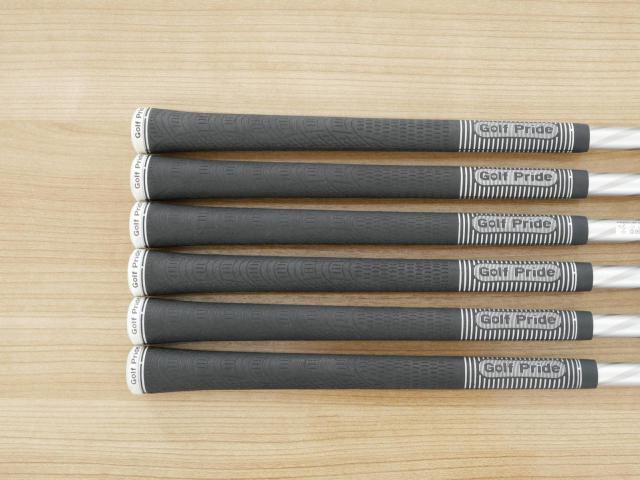 Iron set : PRGR : ชุดเหล็ก PRGR Egg PF Forged (รุ่นปี 2019 ตีง่ายและไกลมากๆ โกงสุดๆ) มีเหล็ก 6-Pw,Aw (6 ชิ้น) ก้านกราไฟต์ Fujikura MCI 70 Flex R