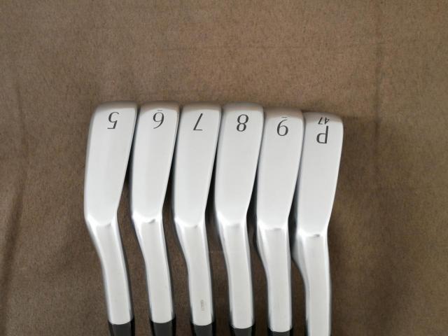 Iron set : Titleist : ชุดเหล็ก Titleist T250 Forged Launch Spec (รุ่นล่าสุด ออกปี 2025 Japan Spec) มีเหล็ก 5-Pw (6 ชิ้น) ก้านกราไฟต์ Mitsubishi MMT 65 Flex R