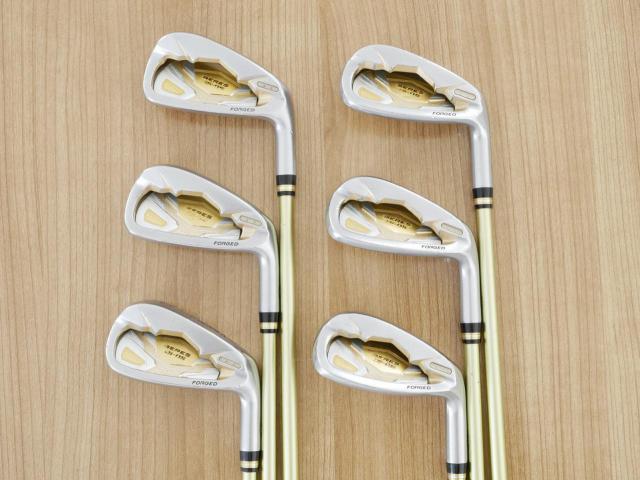 Iron set : Honma : ชุดเหล็ก Honma Beres IS-05 Forged (ปี 2017) มีเหล็ก 6-11 (6 ชิ้น ระยะเทียบเท่า 5-Pw ของรุ่นอื่นๆ) ก้าน ARMRQ ∞ (48) Flex SR (2 ดาว)