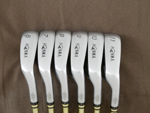 Iron set : Honma : ชุดเหล็ก Honma Beres IS-05 Forged (ปี 2017) มีเหล็ก 6-11 (6 ชิ้น ระยะเทียบเท่า 5-Pw ของรุ่นอื่นๆ) ก้าน ARMRQ ∞ (48) Flex SR (2 ดาว)