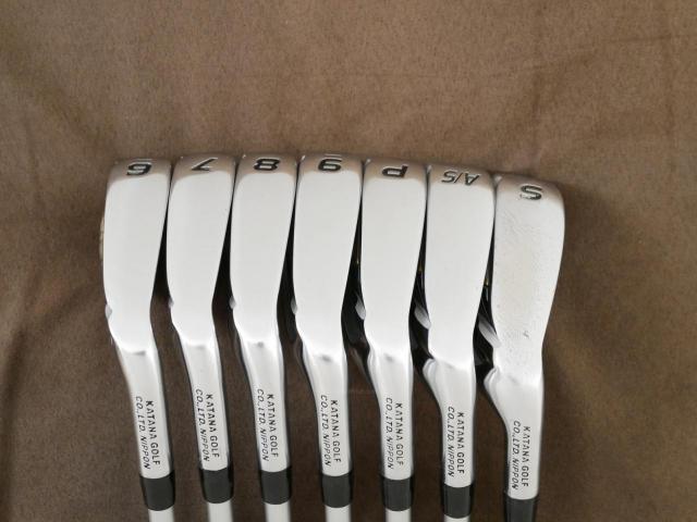 Iron set : Katana : ชุดเหล็ก Katana Voltio NINJA X (ออกปี 2020 หน้าเด้ง ตีไกลมากๆ) มีเหล็ก 6-Pw,As,Sw (7 ชิ้น) ก้านกราไฟต์ Fujikura Speeder 588 Flex R