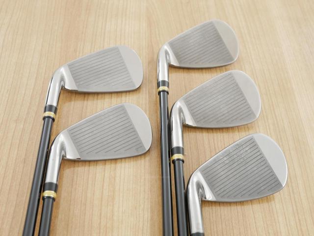 Iron set : Maruman : ชุดเหล็ก Maruman Majesty Royale (รุ่นท๊อปสุด ปี 2021 ของใหม่ 8 หมื่นบาท) มีเหล็ก 7-10,Pw (5 ชิ้น เบอร์ 6 ตีระยะเท่าเบอร์ 5 ของรุ่นอื่น) ก้านกราไฟต์ Flex R2