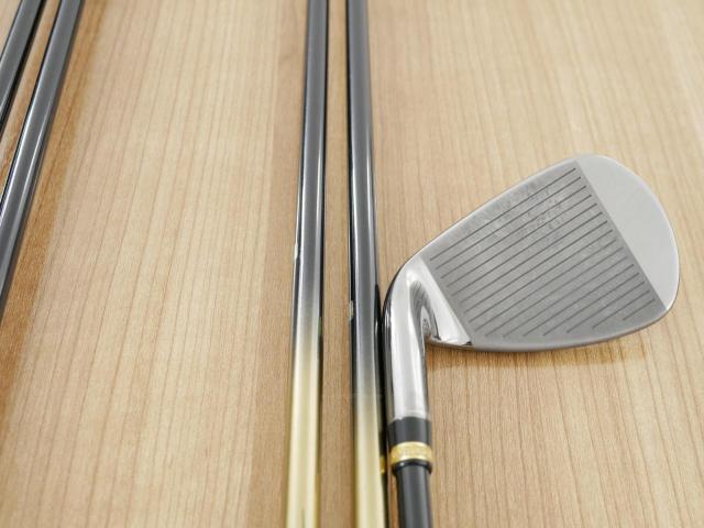 Iron set : Maruman : ชุดเหล็ก Maruman Majesty Royale (รุ่นท๊อปสุด ปี 2021 ของใหม่ 8 หมื่นบาท) มีเหล็ก 7-10,Pw (5 ชิ้น เบอร์ 6 ตีระยะเท่าเบอร์ 5 ของรุ่นอื่น) ก้านกราไฟต์ Flex R2