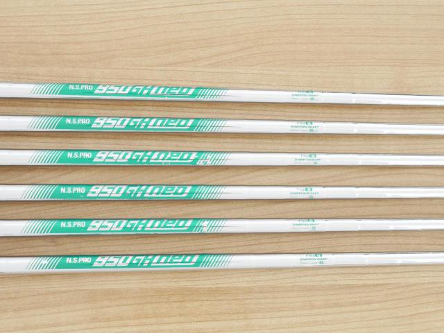 Iron set : Taylormade : ชุดเหล็ก Taylormade P790 (ตัวท้อปสุด ปี 2022 Japan Spec.) มีเหล็ก 5-Pw (6 ชิ้น) ก้านเหล็ก NS Pro 950 NEO Flex S