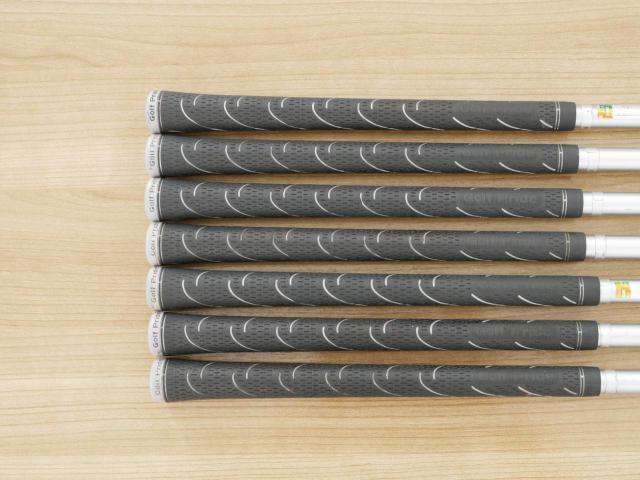 Iron set : Callaway : ชุดเหล็ก Callaway Collection (ตีง่าย ไกล) มีเหล็ก 4-Pw (7 ชิ้น) ก้านกราไฟต์ Flex R