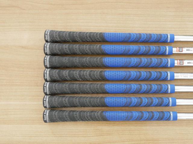 Iron set : PRGR : ชุดเหล็ก PRGR 04 Forged (รุ่นปี 2025 ตีง่าย ไกลมากๆๆ) มีเหล็ก 5-Pw,AW (7 ชิ้น) ก้านเหล็ก NS Pro 950 NEO Flex SR
