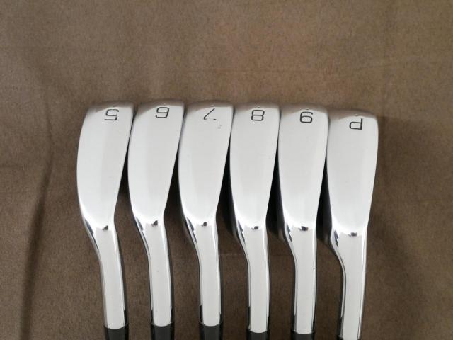 Iron set : Mizuno : ชุดเหล็ก Mizuno JPX EIII Hot Metal (รุ่นท้อป หน้าเด้ง ตีไกล) มีเหล็ก 5-Pw (6 ชิ้น) ก้านกราไฟต์ Flex SR