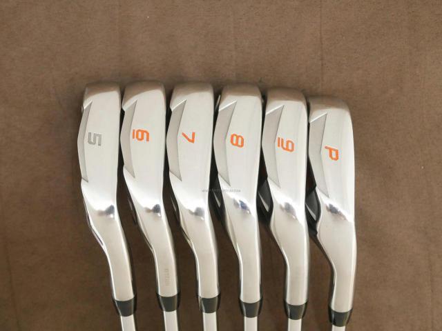 Iron set : Other Brand : ชุดเหล็ก Cobra AMP (ใบใหญ่ ตีง่าย) มีเหล็ก 5-Pw (6 ชิ้น) ก้านเหล็ก Flex S