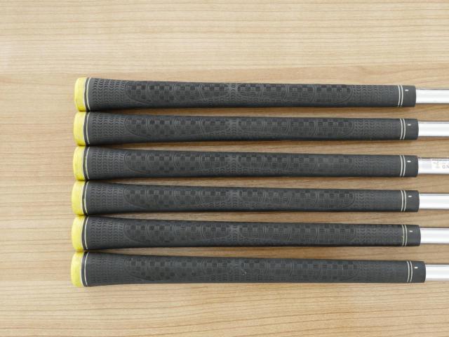 Iron set : Honma : ชุดเหล็ก Honma Bezeal 525 (ออกปี 2016 รุ่นนี้ใบใหญ่ที่สุดของ Honma) มีเหล็ก 6-11 (6 ชิ้น) ก้านเหล็ก NS Pro 950 Flex R