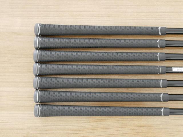 Iron set : PRGR : ชุดเหล็ก PRGR RS Titanium Face (ออกปี 2017 ตีไกล) มีเหล็ก 5-Pw,Aw (7 ชิ้น) ก้านกราไฟต์ M-40 (Flex SR)