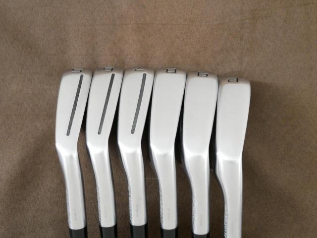 Iron set : Taylormade : ชุดเหล็ก Taylormade P790 (ตัวท้อปสุด ล่าสุด ออกปี 2025 Japan Spec.) มีเหล็ก 5-Pw (6 ชิ้น) ก้านเหล็ก NS Pro Modus 105 Flex S