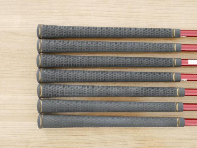 Iron set : Katana : ชุดเหล็ก Katana Voltio IV G Series I Silver (ปี 2017) มีเหล็ก 6-Pw,Aw,Sw (7 ชิ้น เหล็กยาวเป็นกระเทย) ก้านกราไฟต์ Fujikura Speeder 360 Flex R